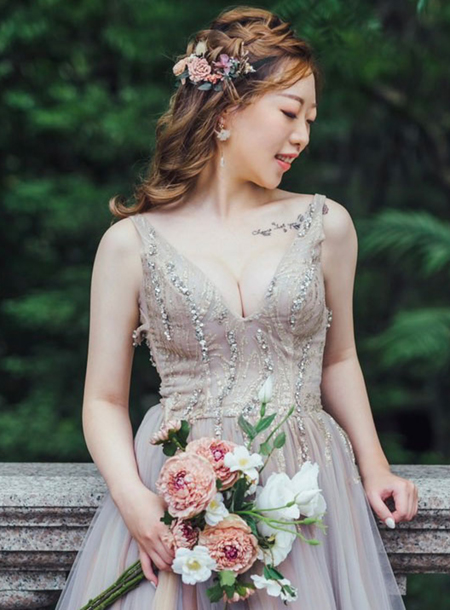 Tainan Magic Drip Motiva sexy explosion! New bride fulfills her dream in a hot wedding dress.
