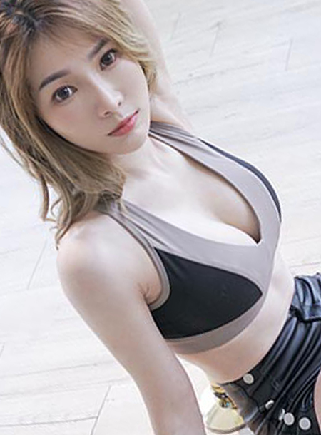 Motiva Magic Breast Augmentation 8-Month Post-Op Record: From Flat-Chested Girl to D Cup
